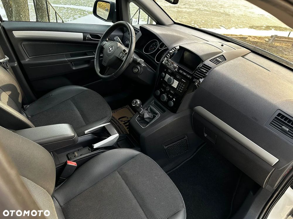 Opel Zafira 1.9 CDTI Innovation - 9
