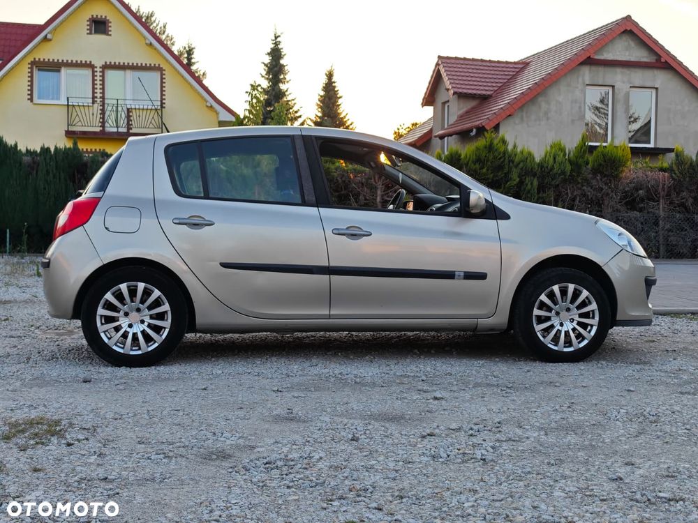Renault Clio 1.6 16V Expression - 5