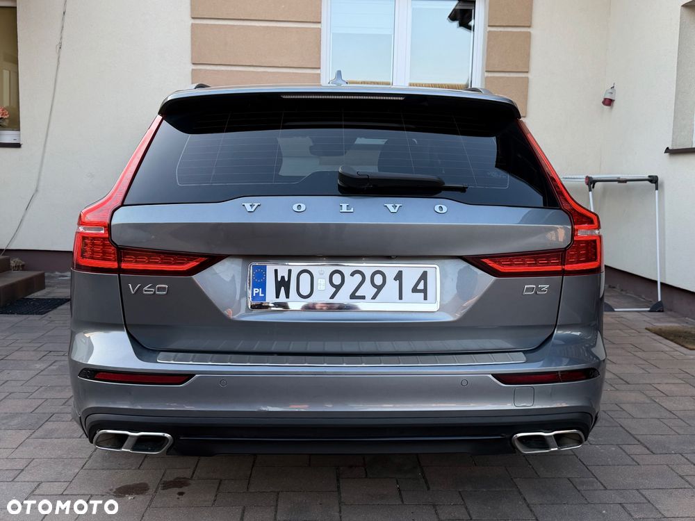 Volvo V60 D3 Momentum - 25