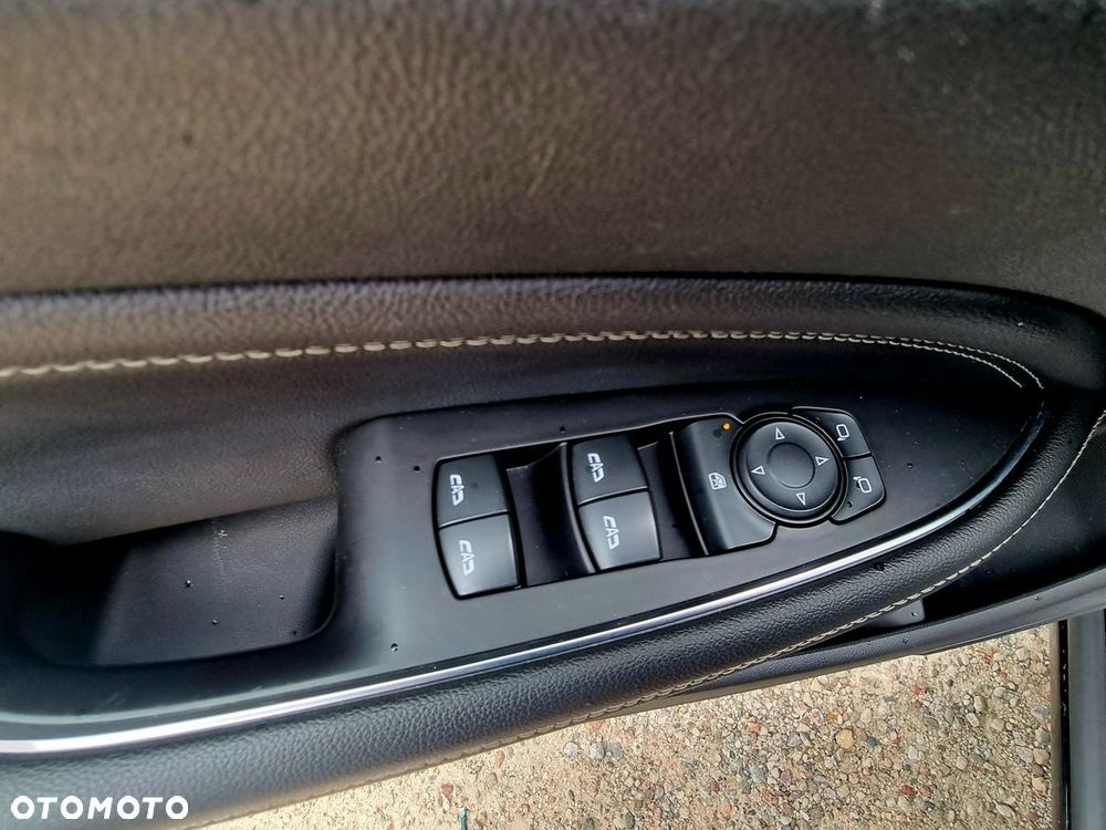 Opel Insignia - 17