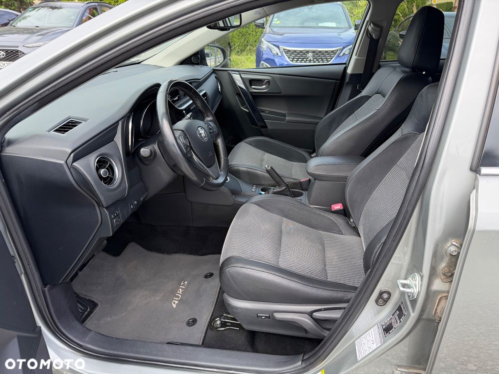 Toyota Auris - 29