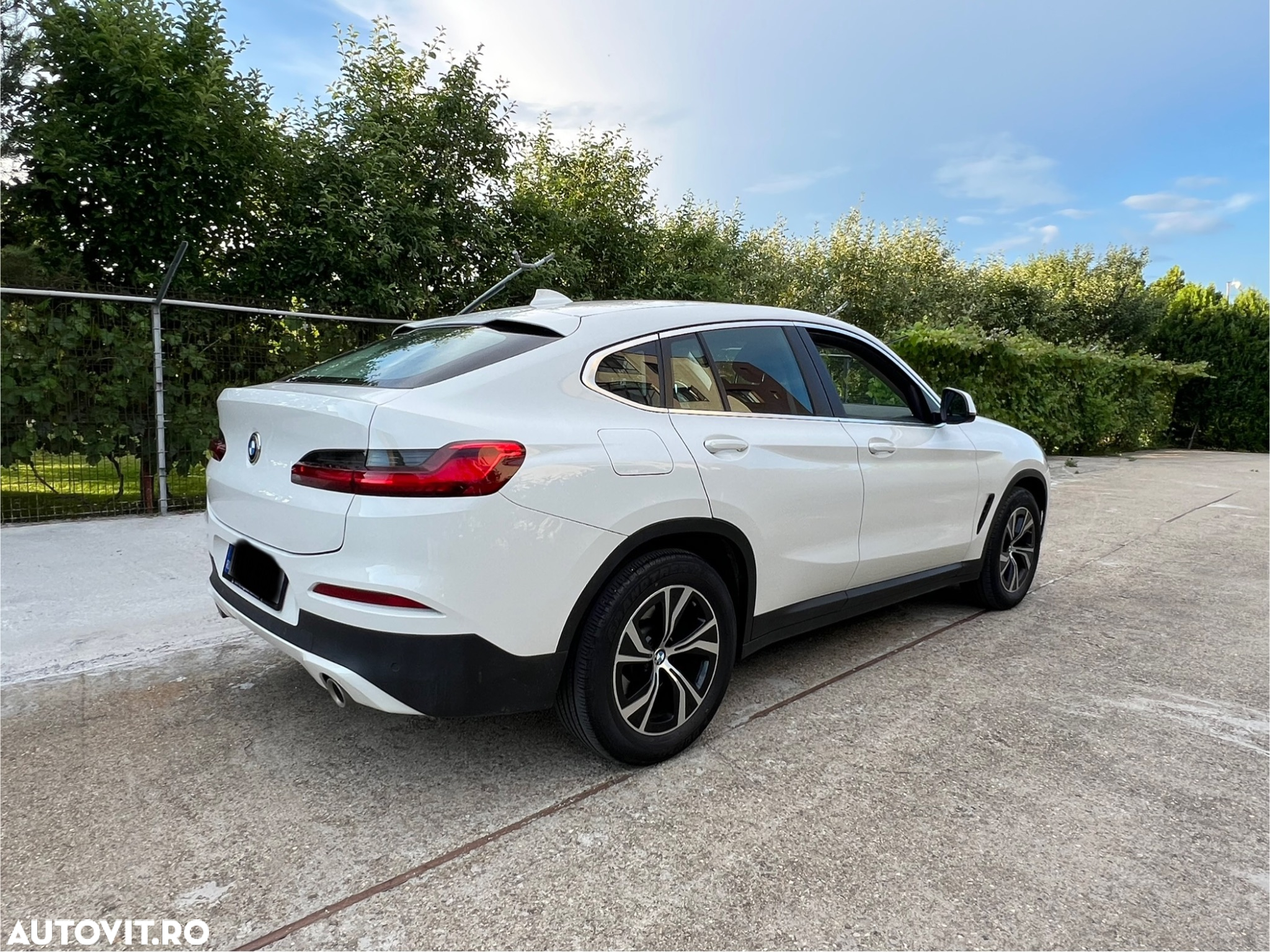 BMW X4 xDrive20i AT - 7