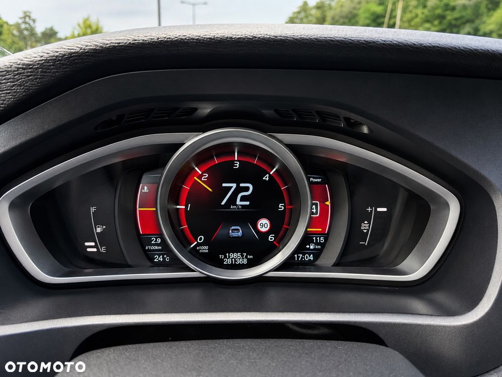 Volvo V40 D2 Summum - 21