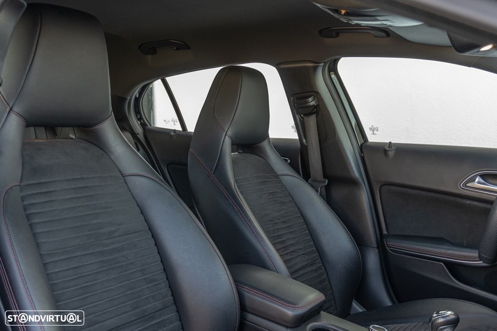 Mercedes-Benz GLA 180 AMG Line - 26