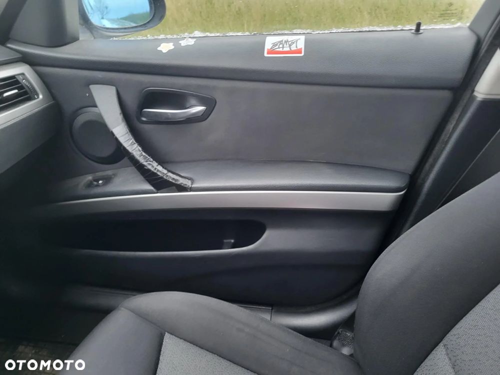 BMW Seria 3 320d - 16