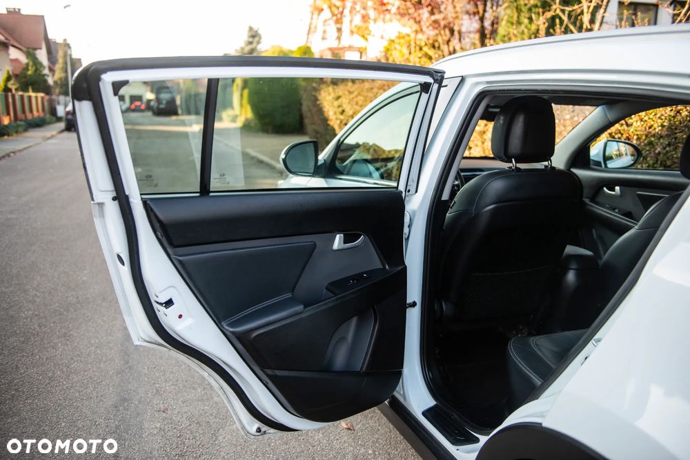 Kia Sportage 2.0 CRDI Business Line 4WD - 23