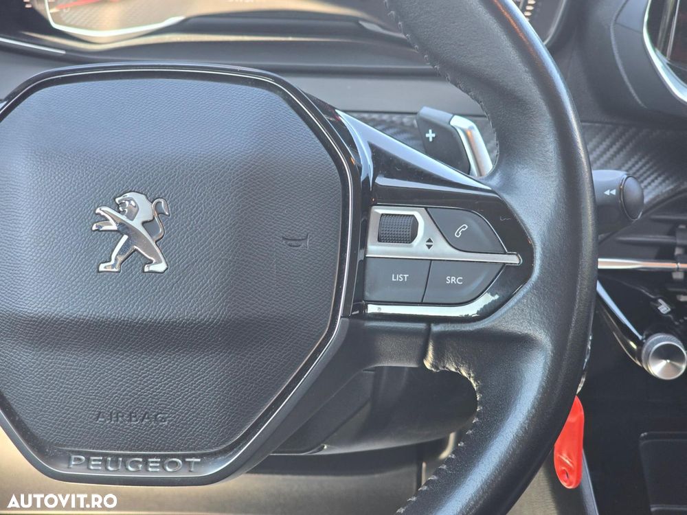 Peugeot 2008 1.2 L PureTech STT EAT8 Active - 12