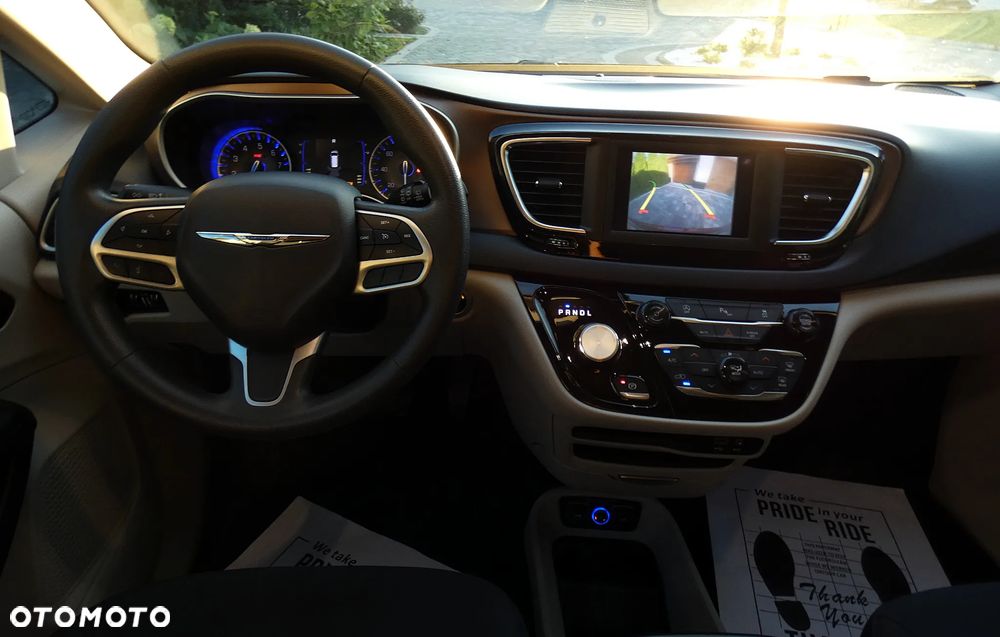 Chrysler Pacifica - 4