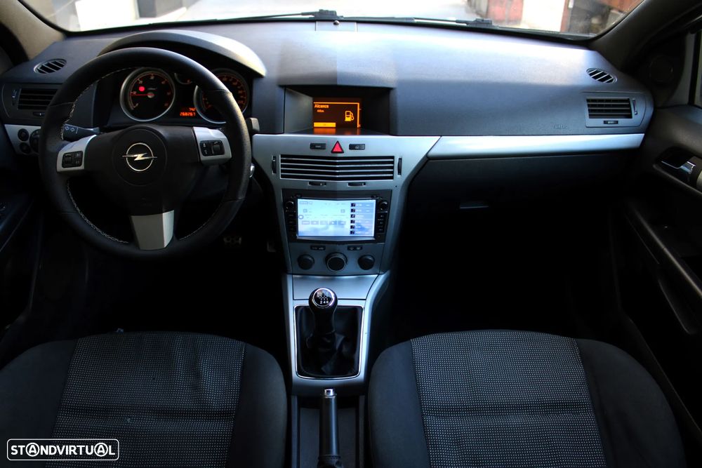 Opel Astra GTC 1.7 CDTi - 17