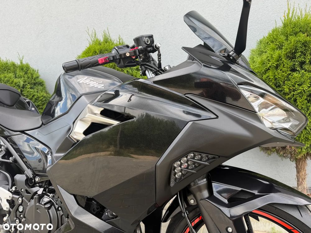 Kawasaki Ninja 400 - 12