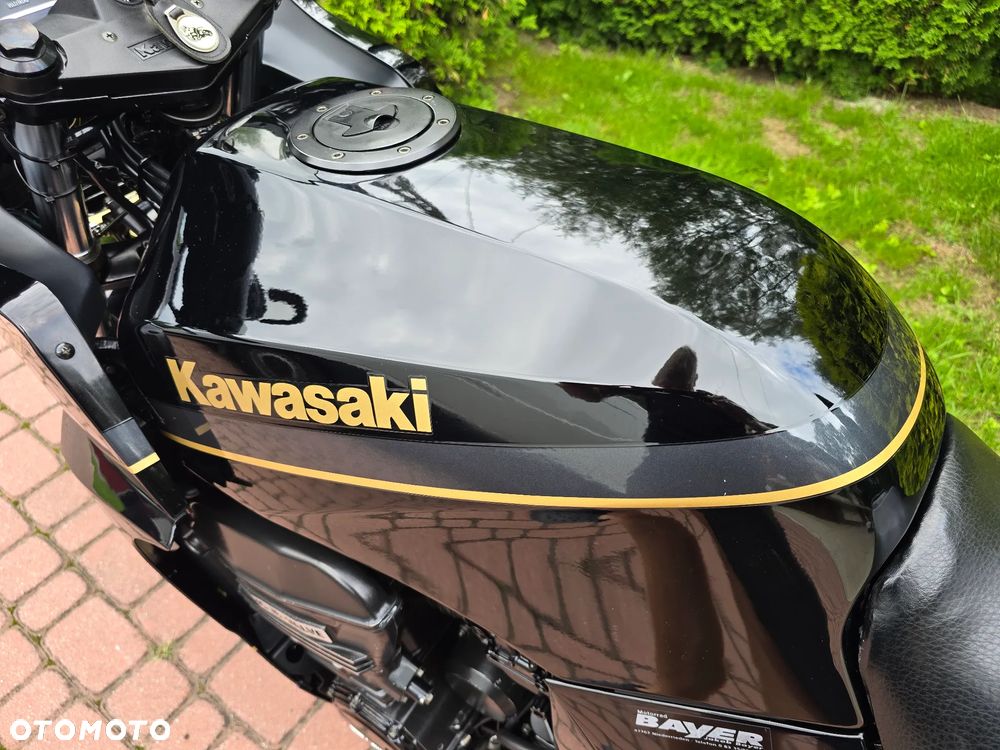 Kawasaki GPZ - 23