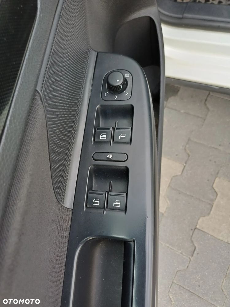Volkswagen Golf - 8