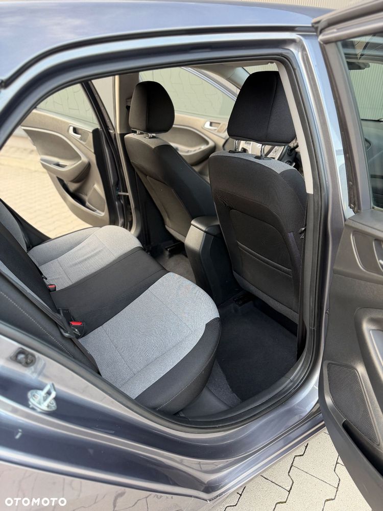 Hyundai i20 blue 1.2 YES!+ - 12