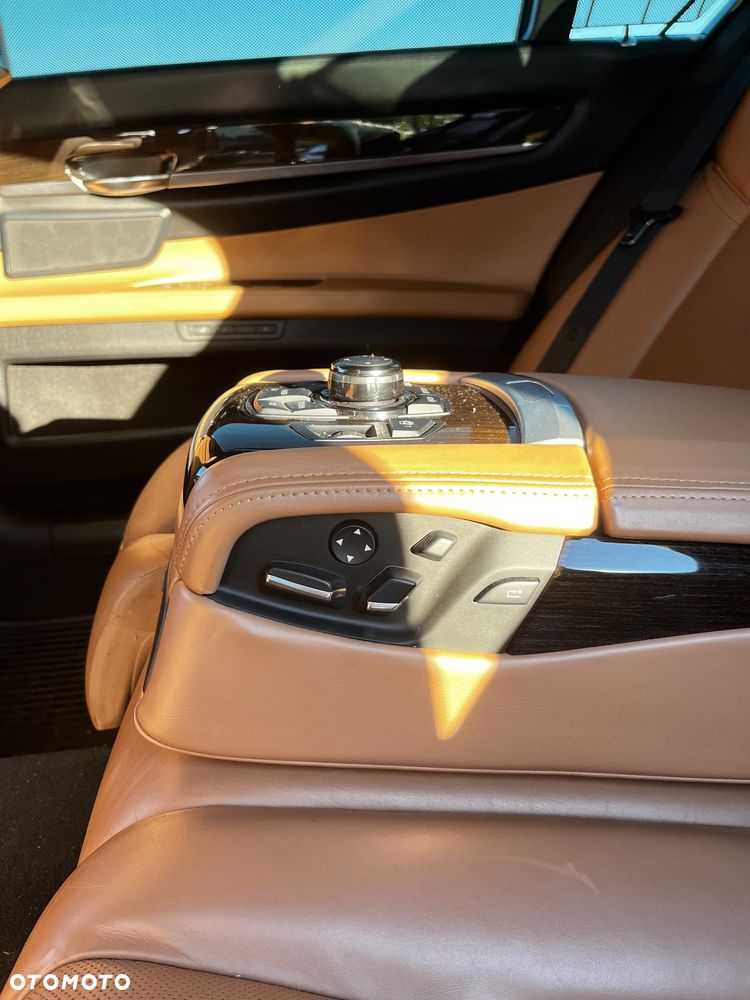 BMW Seria 7 730d L - 20