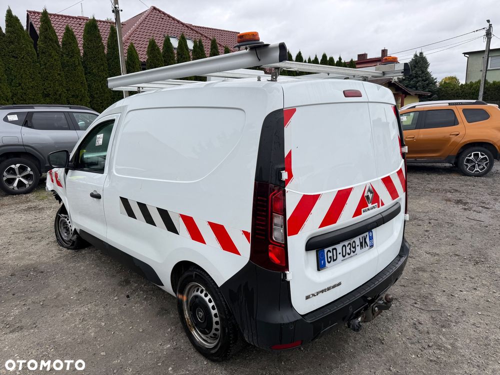 Renault Express - 4