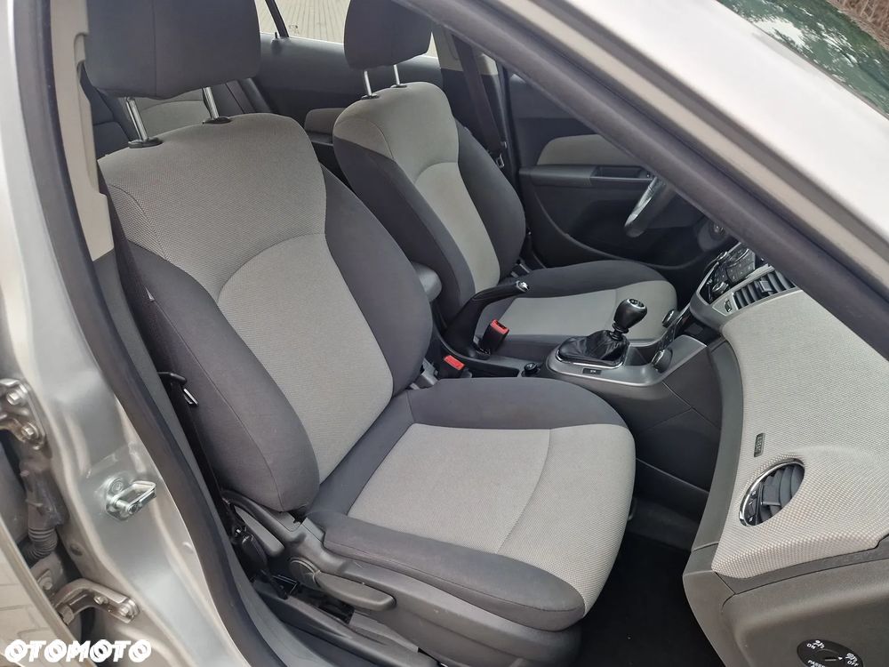 Chevrolet Cruze 1.8 LTZ+ - 8