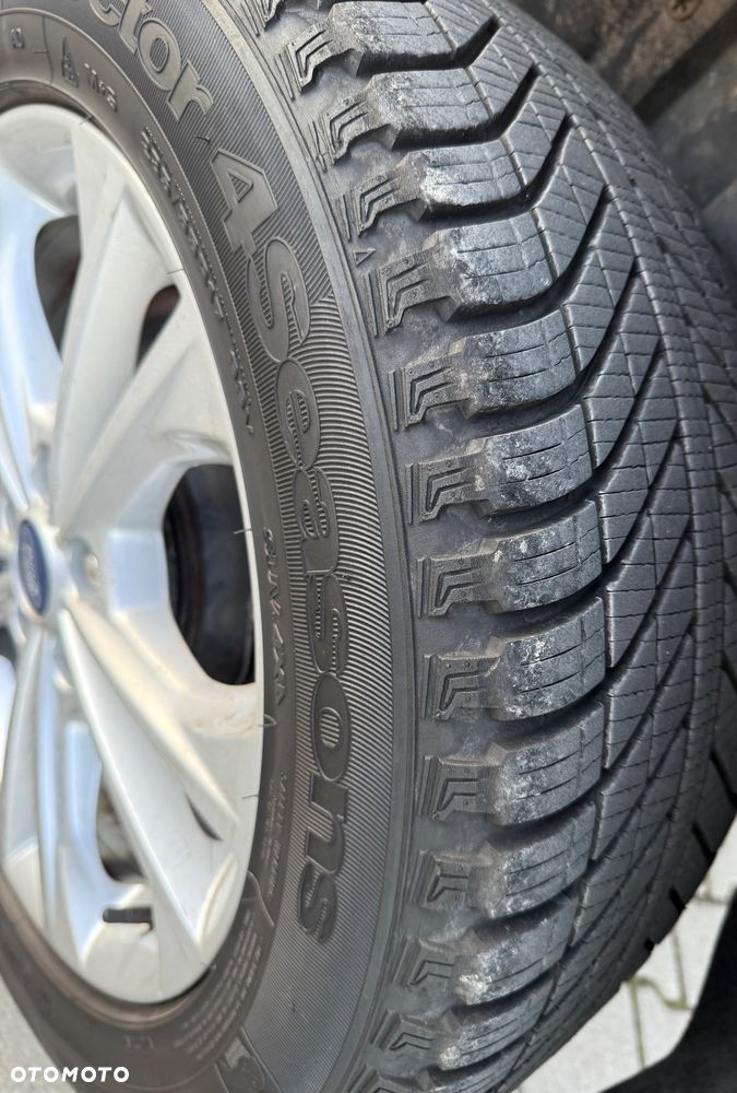 Ford Kuga - 11
