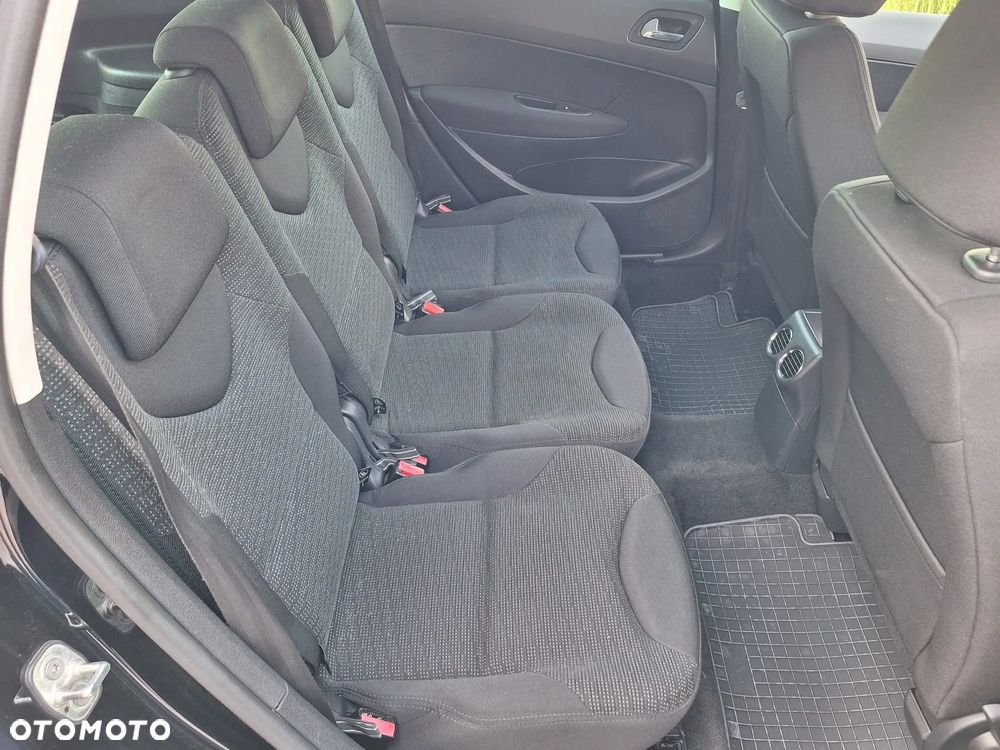 Peugeot 308 120 VTi Family - 16