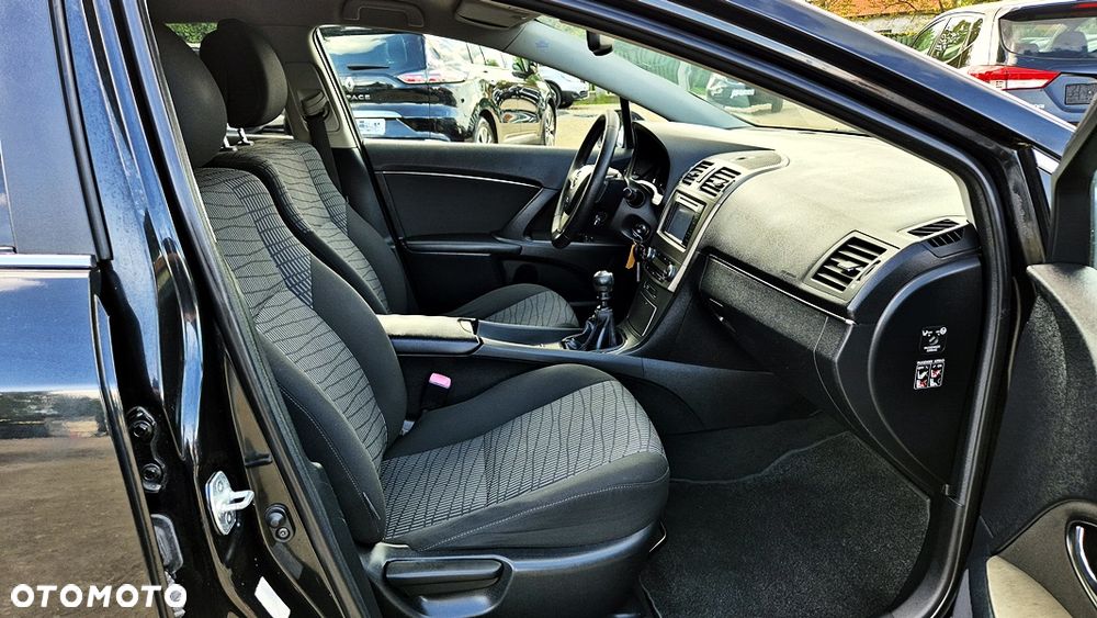 Toyota Avensis Touring Sports 1.8 Executive - 38