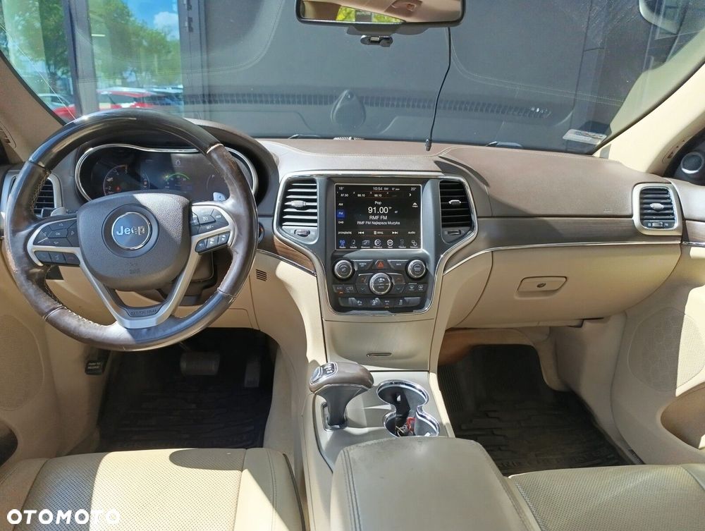 Jeep Grand Cherokee - 13