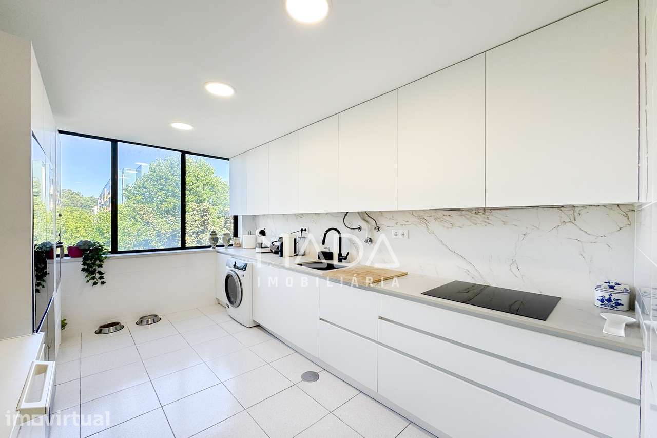 SEMI-RENOVADO Apart. T3 c/garagem na zona da Taberna Belga em Braga - Grande imagem: 2/19