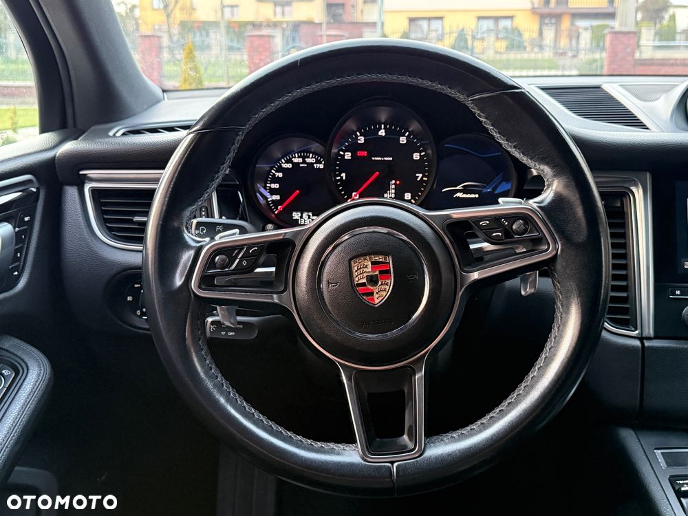 Porsche Macan Standard - 21