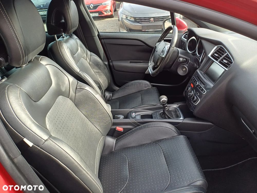 Citroën DS4 1.6 HDi SoChic - 10