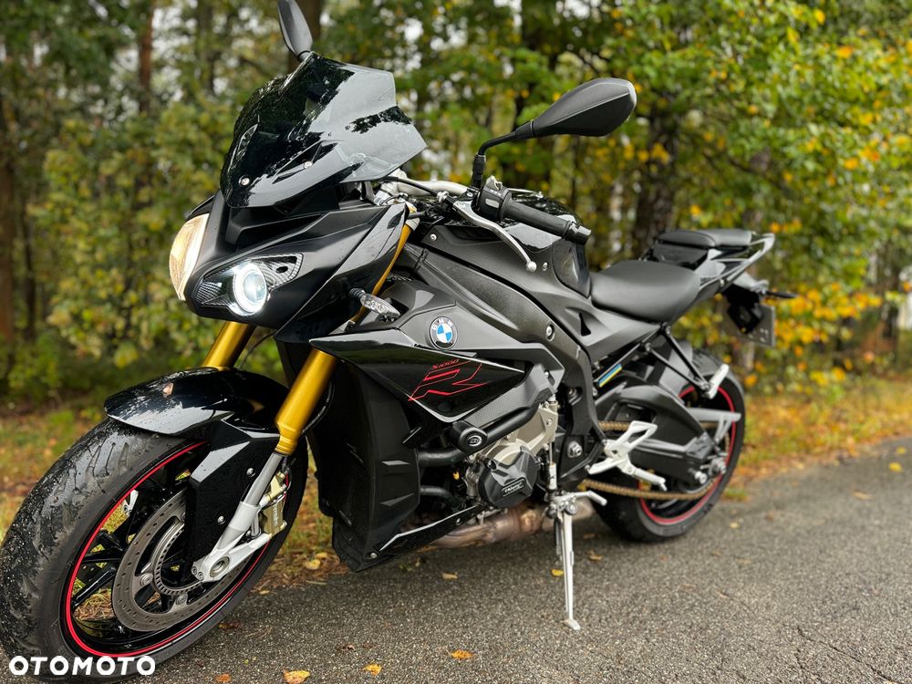 BMW S - 4