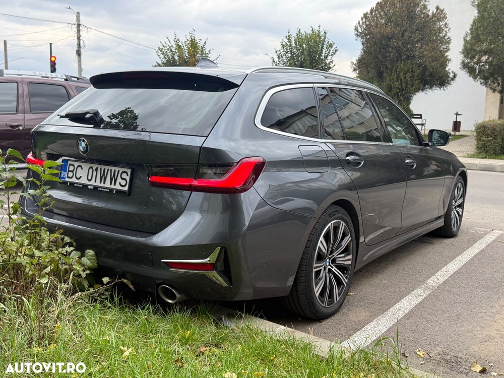 BMW Seria 3 320i AT - 12