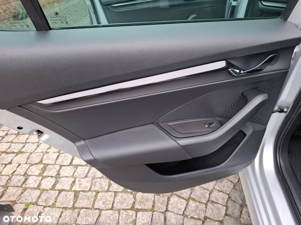 Skoda Octavia 1.5 TSI ACT Ambition - 37