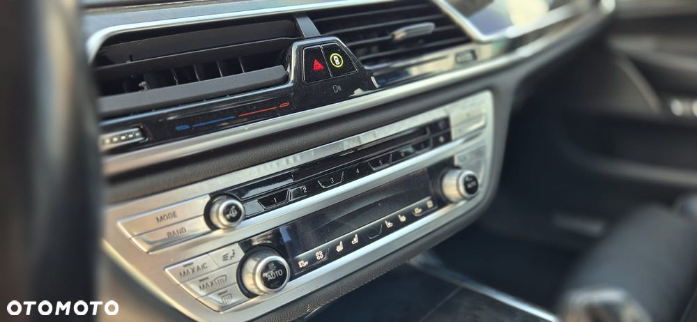 BMW Seria 7 750Li xDrive Edition Exclusive - 12