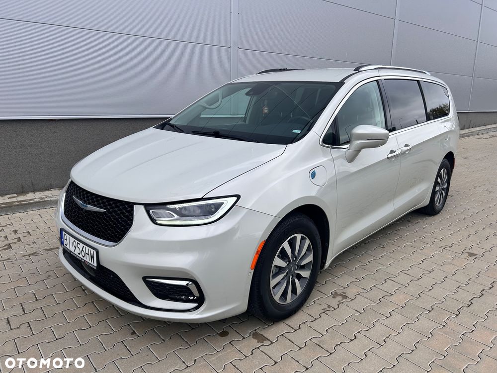 Chrysler Pacifica - 9