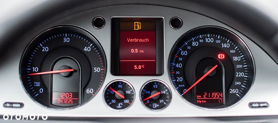 Volkswagen Passat - 24