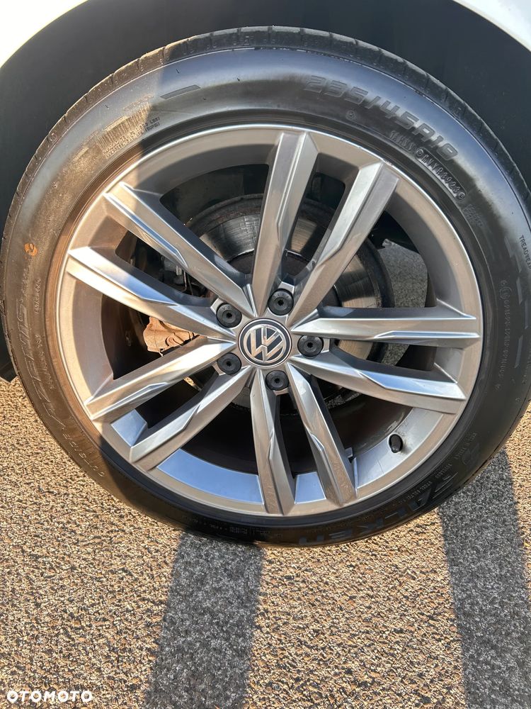 Volkswagen Passat 2.0 TDI SCR Highline - 22