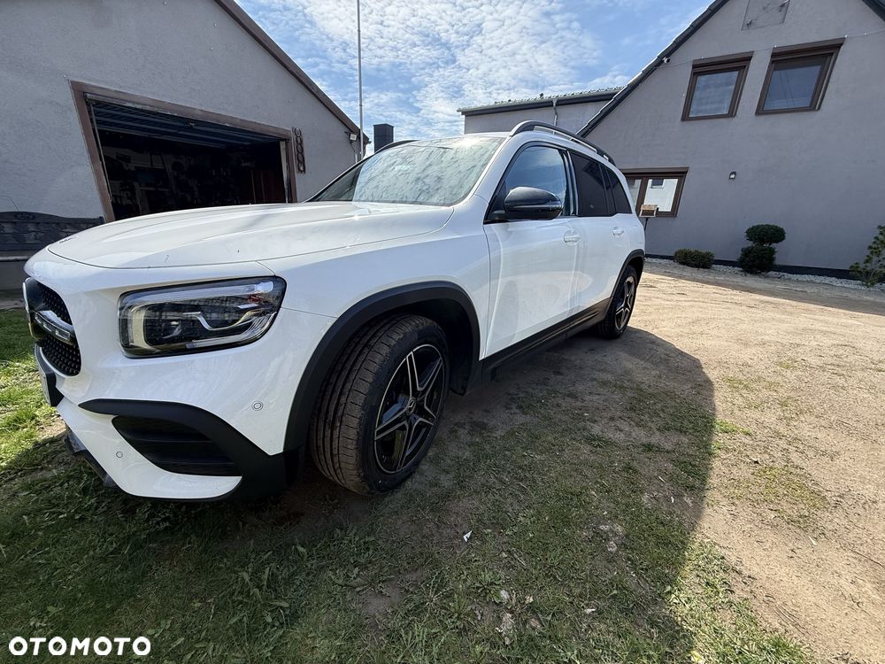Mercedes-Benz GLB - 4