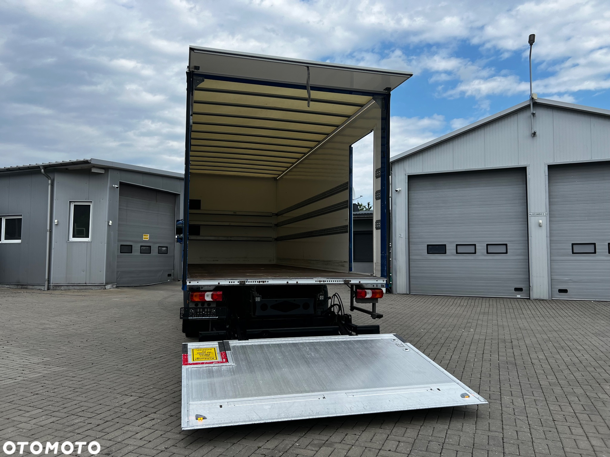 Mercedes-Benz ATEGO - 10