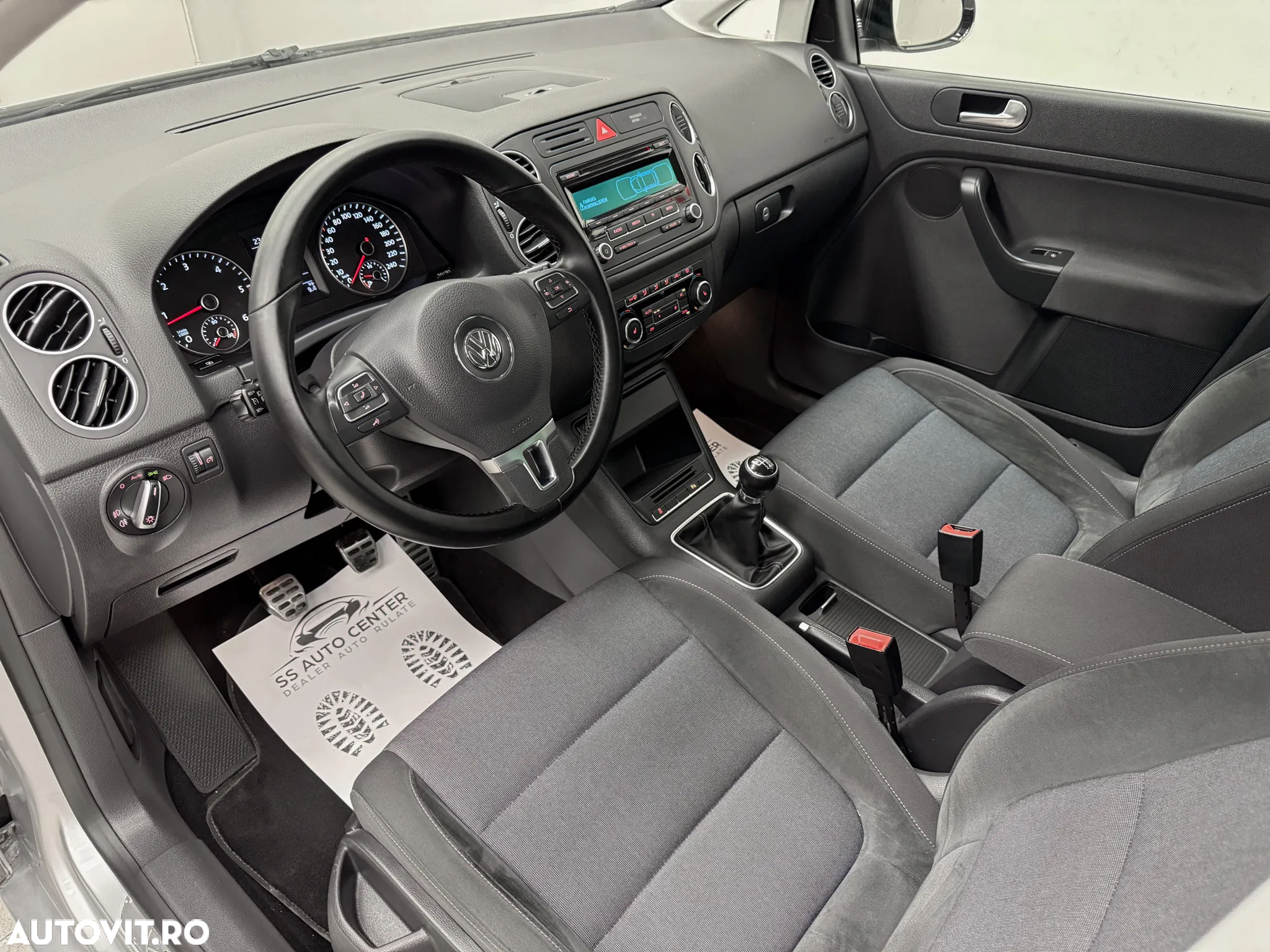Volkswagen Golf Plus 2.0 TDI DPF Style - 21