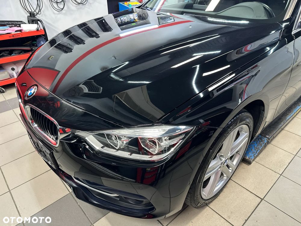 BMW Seria 3 318d Sport Line - 10