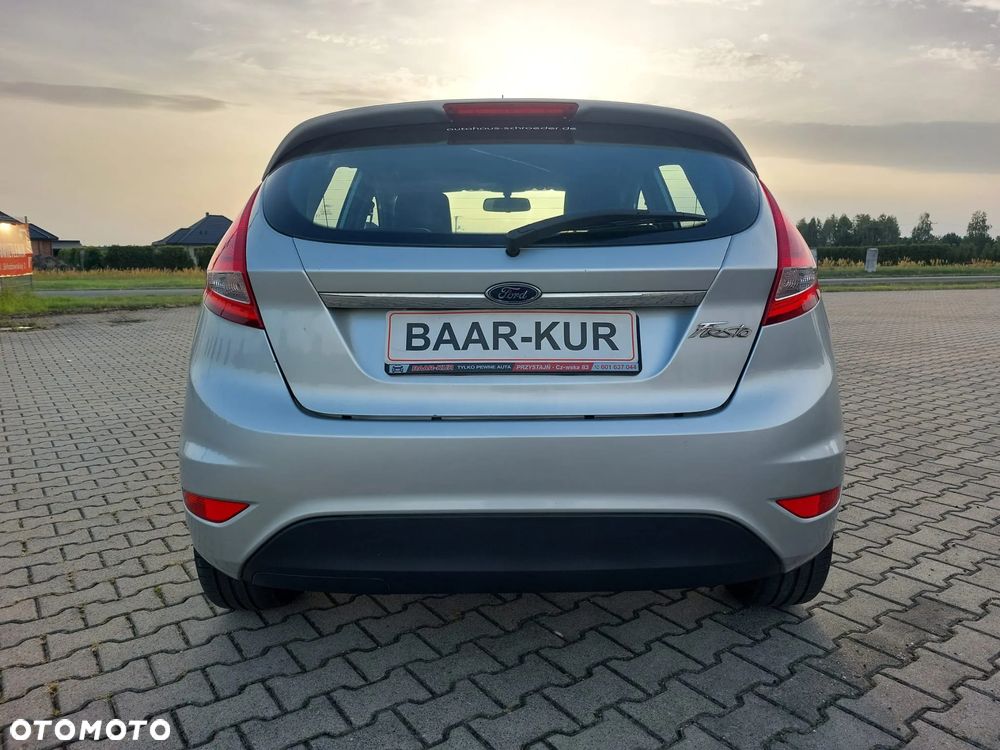 Ford Fiesta - 10