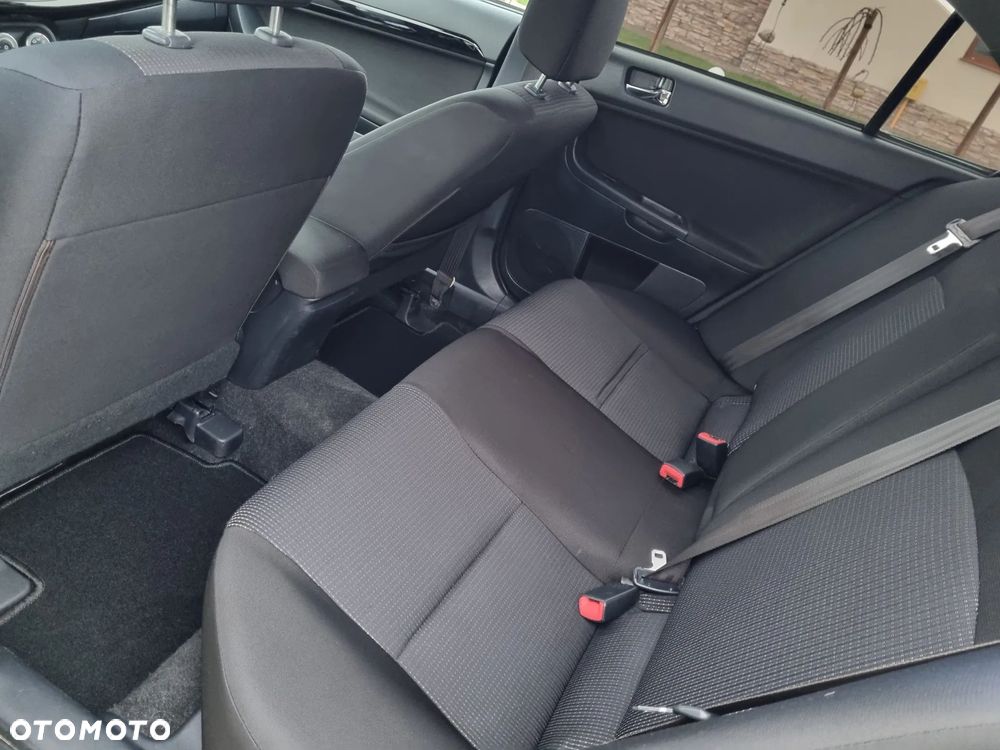 Mitsubishi Lancer - 21