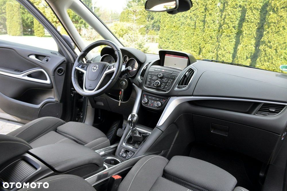 Opel Zafira - 25