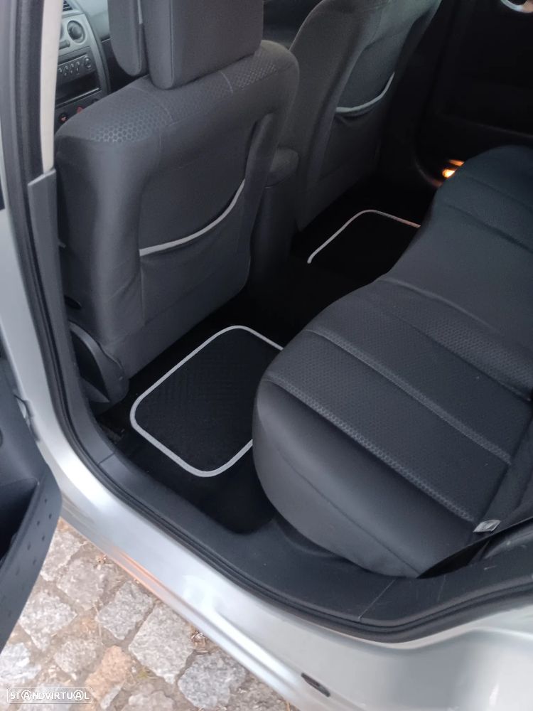Renault Mégane Break 1.4 Pack - 6