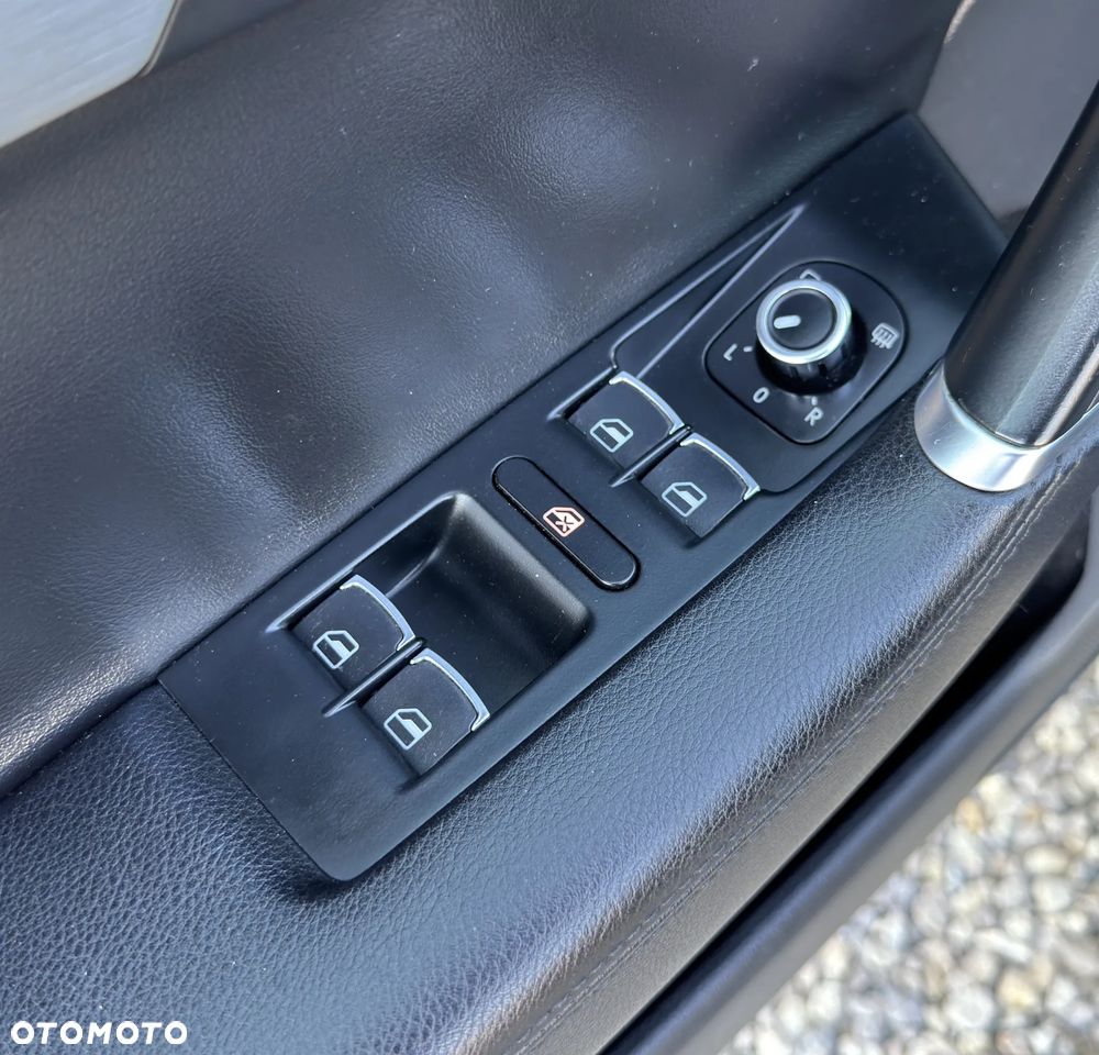 Volkswagen Passat - 15