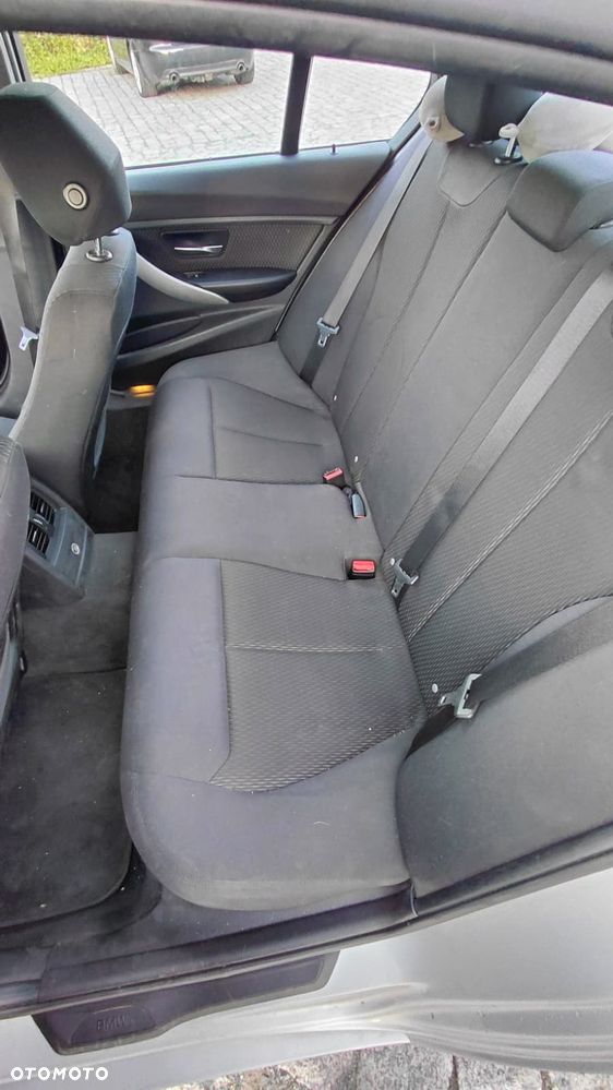 BMW Seria 3 ver-318d - 27