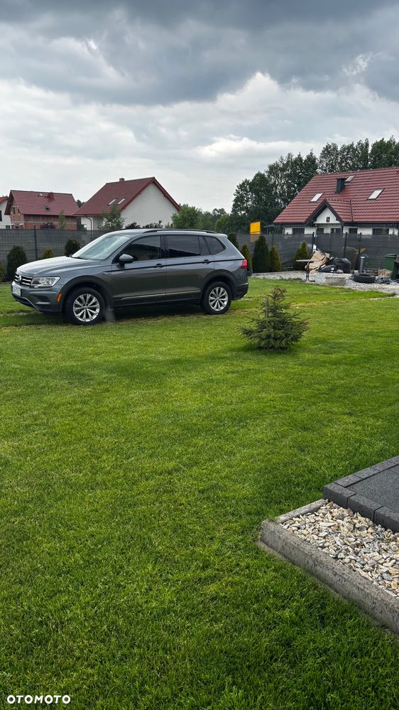Volkswagen Tiguan - 2