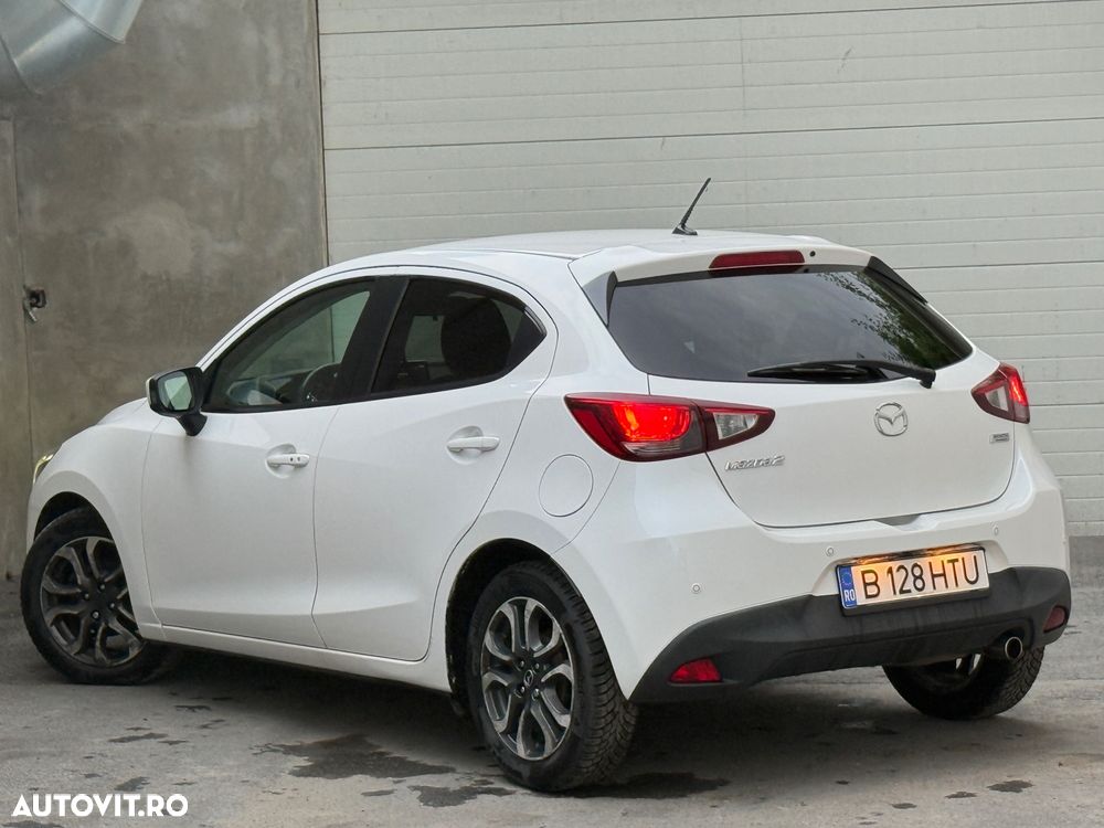 Mazda 2 - 4