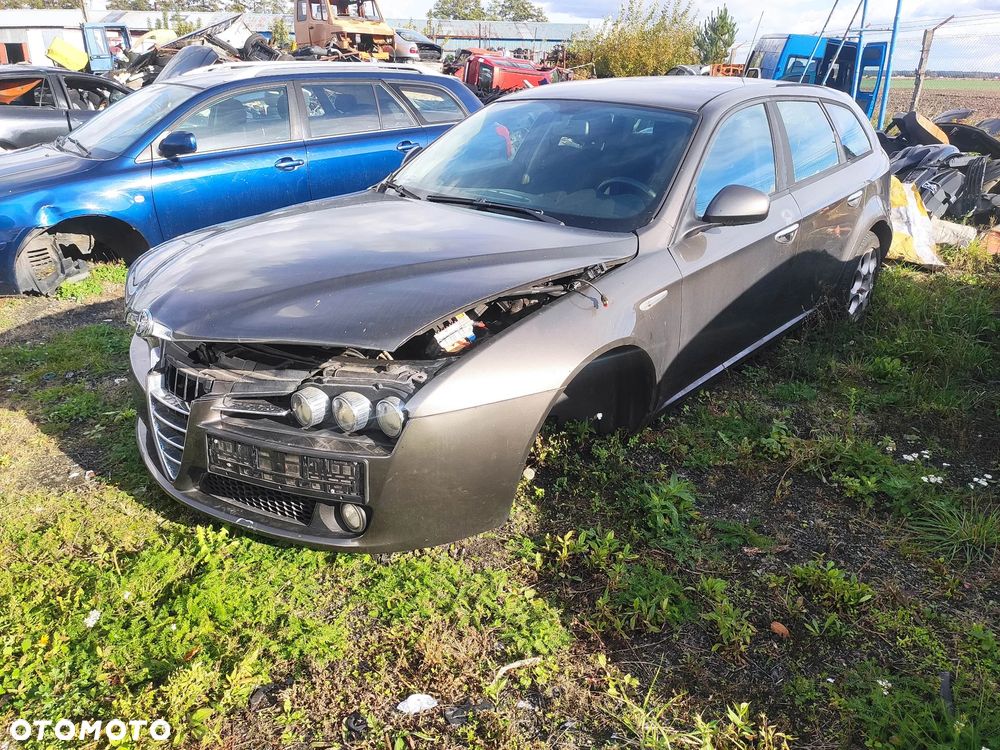 Alfa Romeo 159 kombi silnik 1.9 16v JTD 150km na części - 5