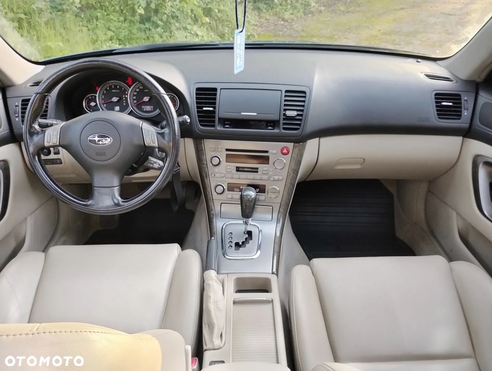Subaru Outback 3.0 H6 - 26