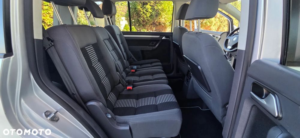 Volkswagen Touran 2.0 TDI DPF DSG Highline - 30