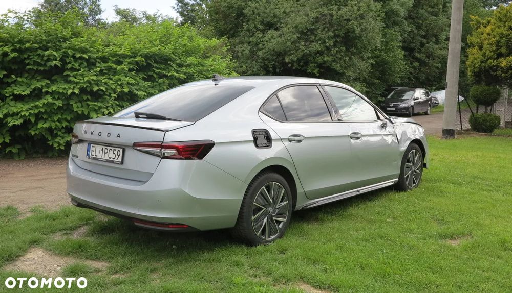 Skoda Superb 2.0 TSI Sportline DSG - 4
